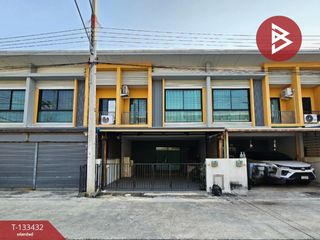 For sale 4 bedrooms townhouse in Mueang Chachoengsao, Chachoengsao