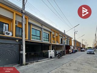 For sale 4 bedrooms townhouse in Mueang Chachoengsao, Chachoengsao