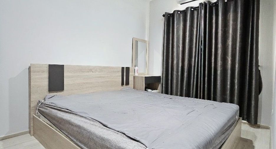 For sale 4 bedrooms townhouse in Mueang Chachoengsao, Chachoengsao