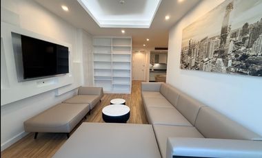 For rent 2 bedrooms condo in Sathon, Bangkok