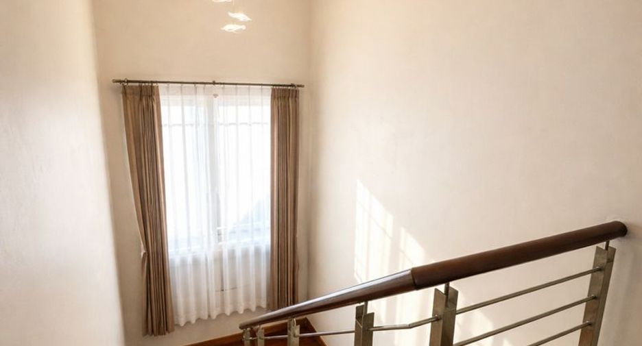 For sale 5 bedrooms house in Mueang Chiang Mai, Chiang Mai