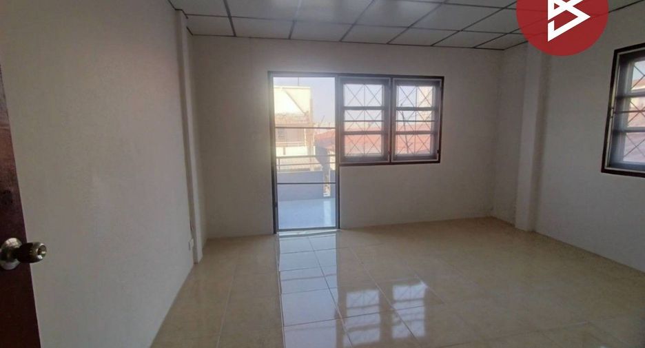 For sale 2 bedrooms townhouse in Bang Sao Thong, Samut Prakan