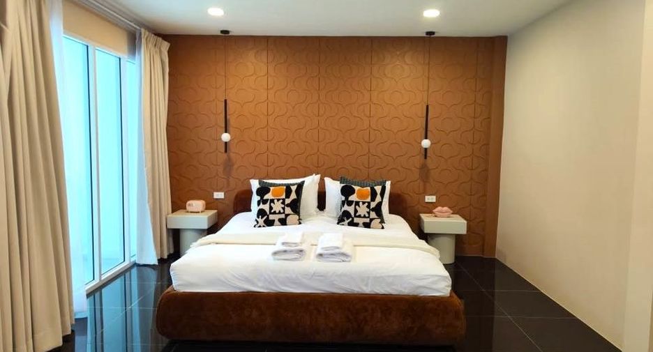 For rent 4 bedrooms house in Sathon, Bangkok