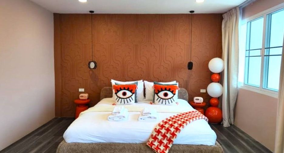For rent 4 bedrooms house in Sathon, Bangkok