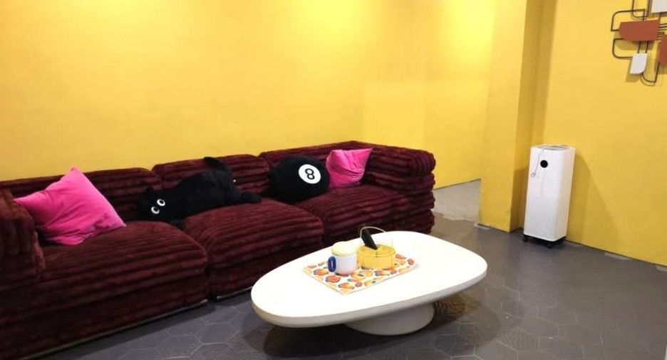 For rent 4 bedrooms house in Sathon, Bangkok