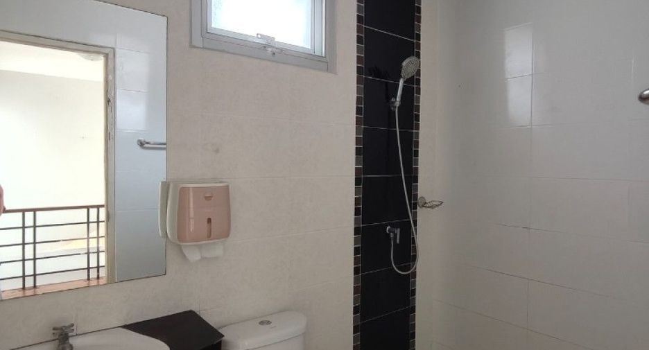 For sale 3 ベッドルーム house in Mueang Chon Buri, Chonburi