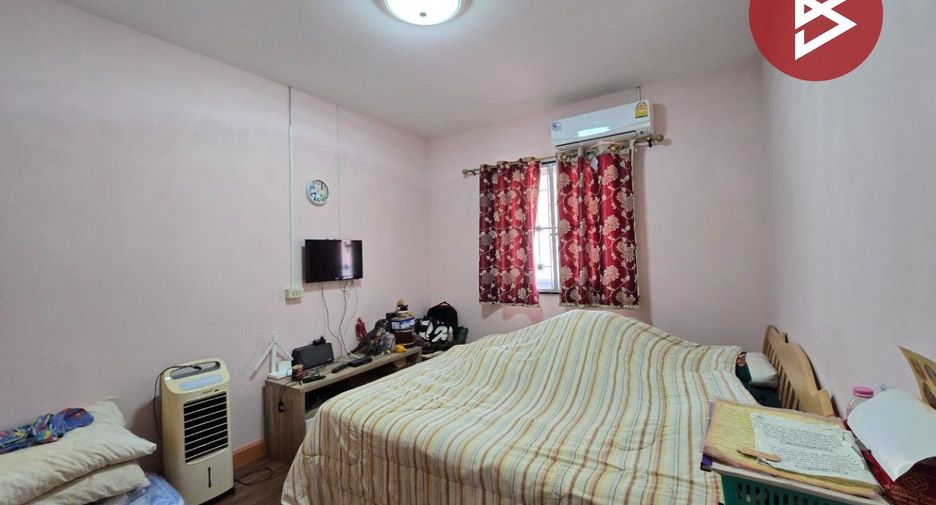 Casa adosada en venta de 3 habitaciones en Khlong Luang, Pathum Thani