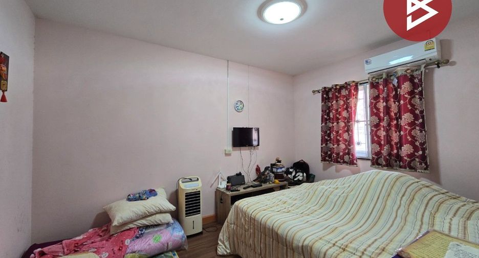Casa adosada en venta de 3 habitaciones en Khlong Luang, Pathum Thani