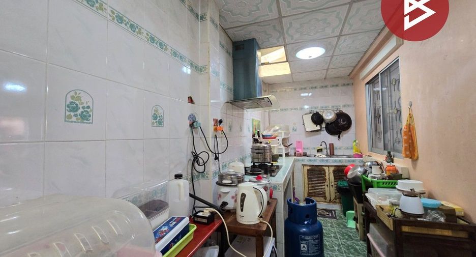 Casa adosada en venta de 3 habitaciones en Khlong Luang, Pathum Thani