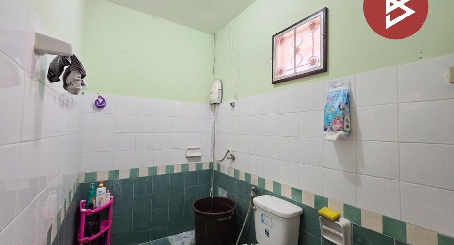 Casa adosada en venta de 3 habitaciones en Khlong Luang, Pathum Thani