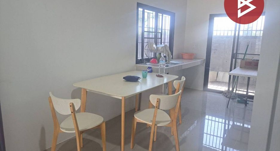 For sale 2 bedrooms townhouse in Mueang Nakhon Sawan, Nakhon Sawan