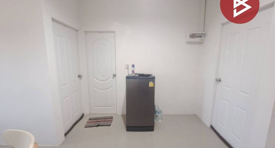 For sale 2 bedrooms townhouse in Mueang Nakhon Sawan, Nakhon Sawan