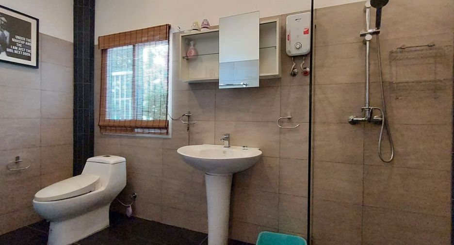 For sale 5 ベッドルーム hotel in Mueang Rayong, Rayong