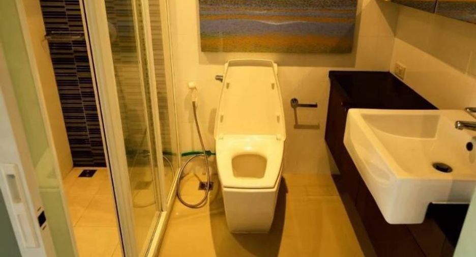 For rent and for sale 1 bed condo in Khlong Toei, Bangkok