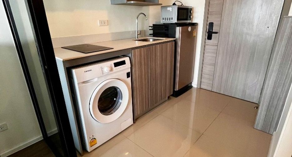 For sale 1 bed condo in Khan Na Yao, Bangkok