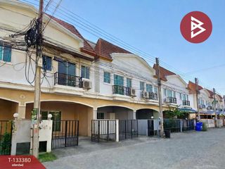 Casa adosada en venta de 3 habitaciones en Ban Pho, Chachoengsao