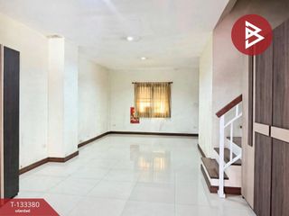 Casa adosada en venta de 3 habitaciones en Ban Pho, Chachoengsao
