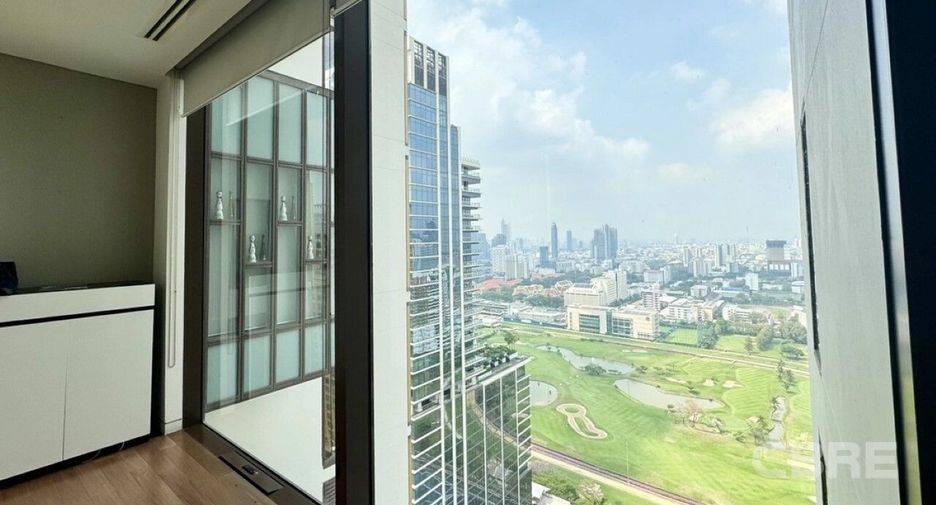 For rent and for sale 2 bedrooms condo in Pathum Wan, Bangkok