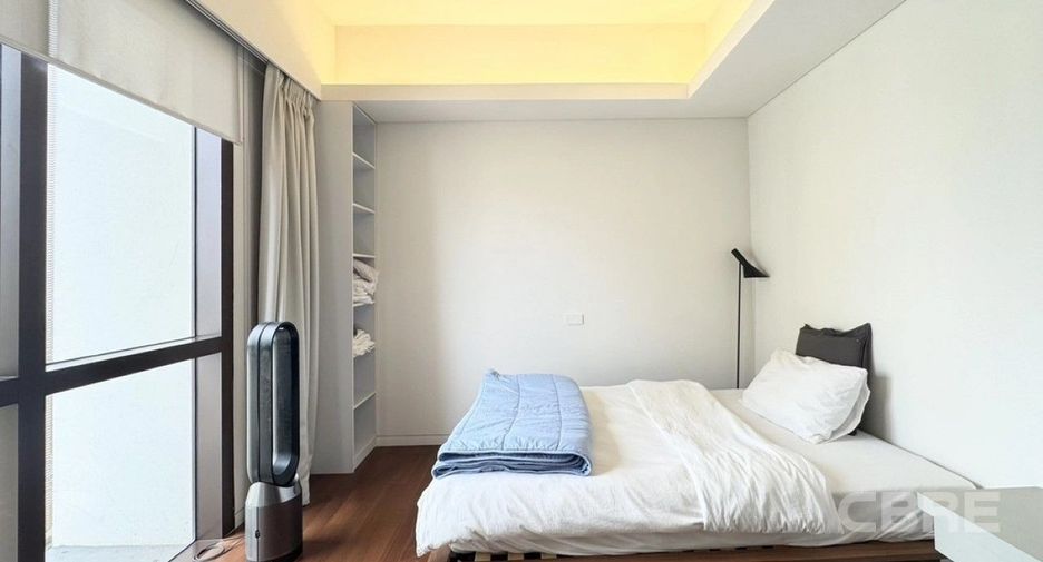 For rent and for sale 2 bedrooms condo in Pathum Wan, Bangkok