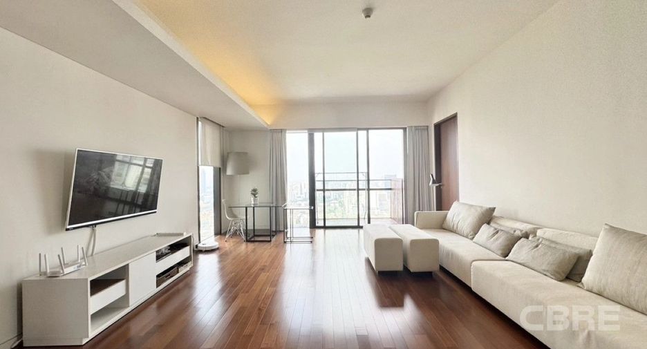 For rent and for sale 2 bedrooms condo in Pathum Wan, Bangkok