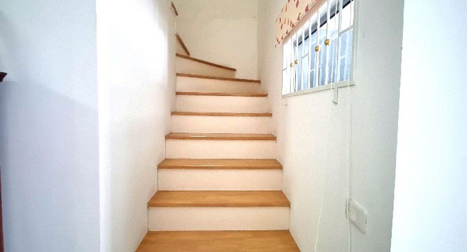 For sale 3 ベッドルーム townhouse in Si Racha, Chonburi