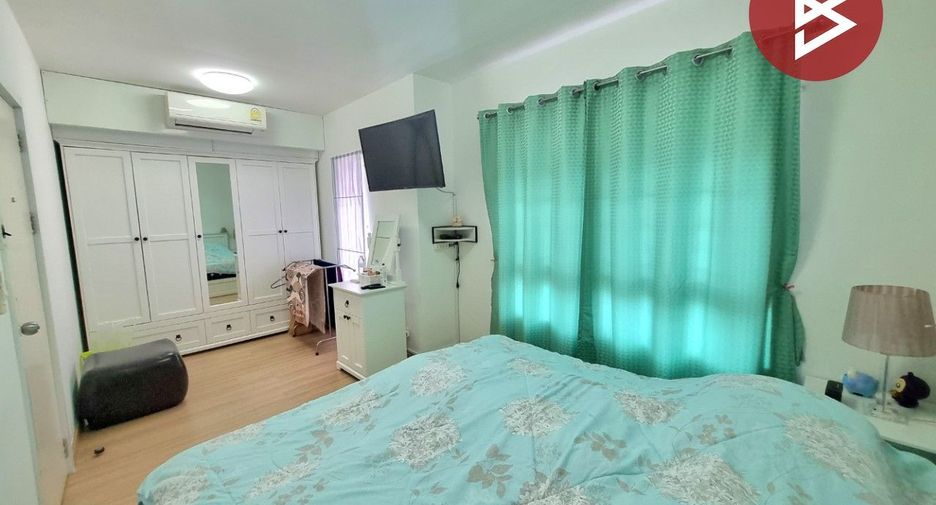 For sale 3 ベッドルーム townhouse in Si Racha, Chonburi