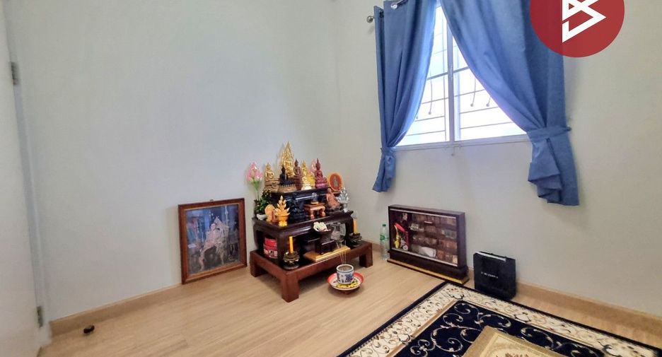 For sale 3 ベッドルーム townhouse in Si Racha, Chonburi
