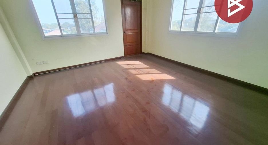 For sale 3 bedrooms house in Thawi Watthana, Bangkok