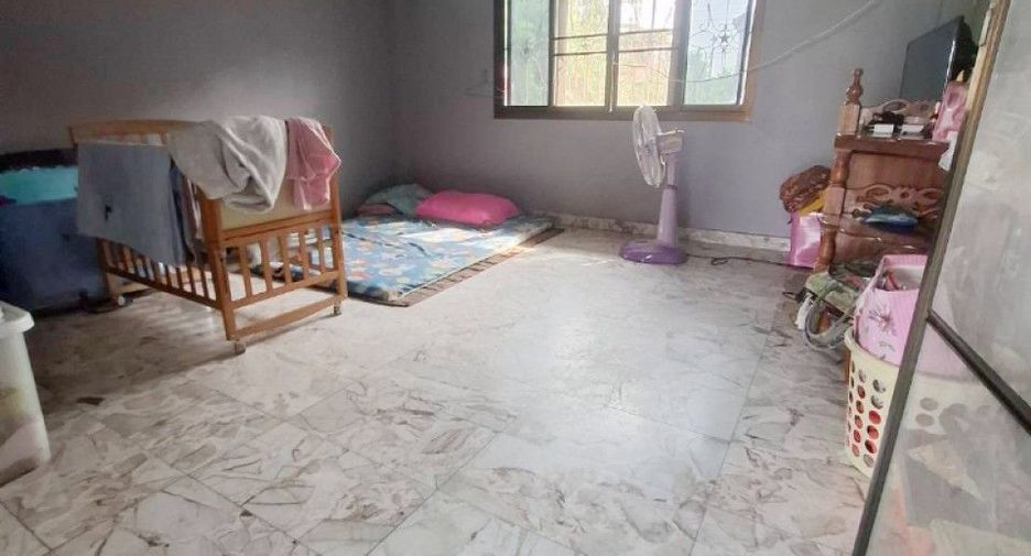 For sale 3 bedrooms house in Thawi Watthana, Bangkok