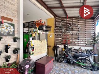 For sale 4 bedrooms townhouse in Mueang Samut Prakan, Samut Prakan