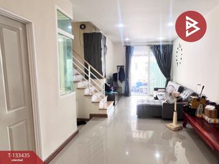 For sale 4 bedrooms townhouse in Mueang Samut Prakan, Samut Prakan