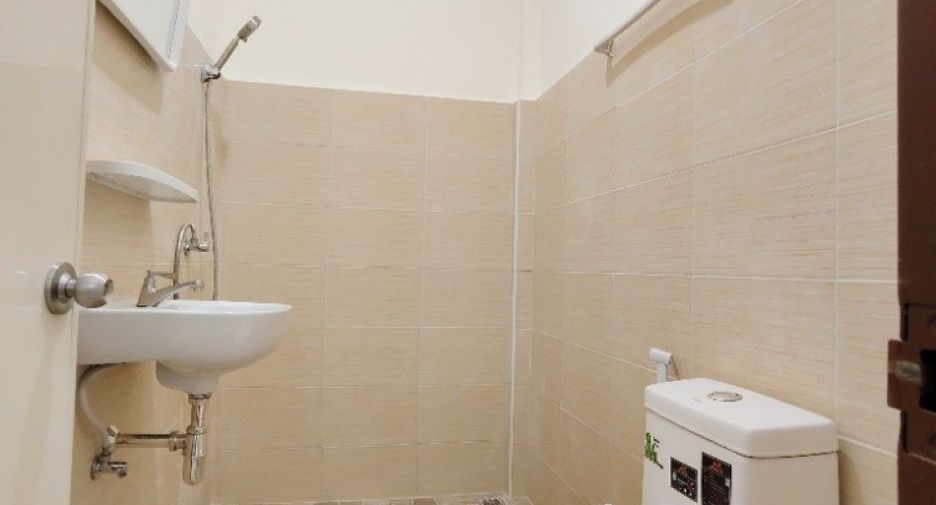 Reihenhaus zum Kauf mit 2 Zimmer in Ban Pong, Ratchaburi