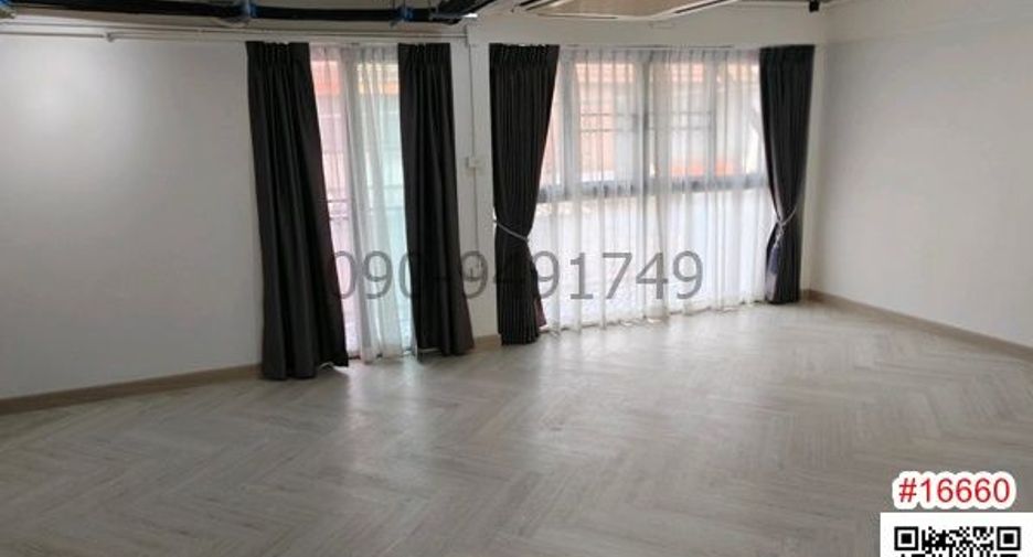 Reihenhaus zur Miete mit 3 Zimmer in Chatuchak, Bangkok
