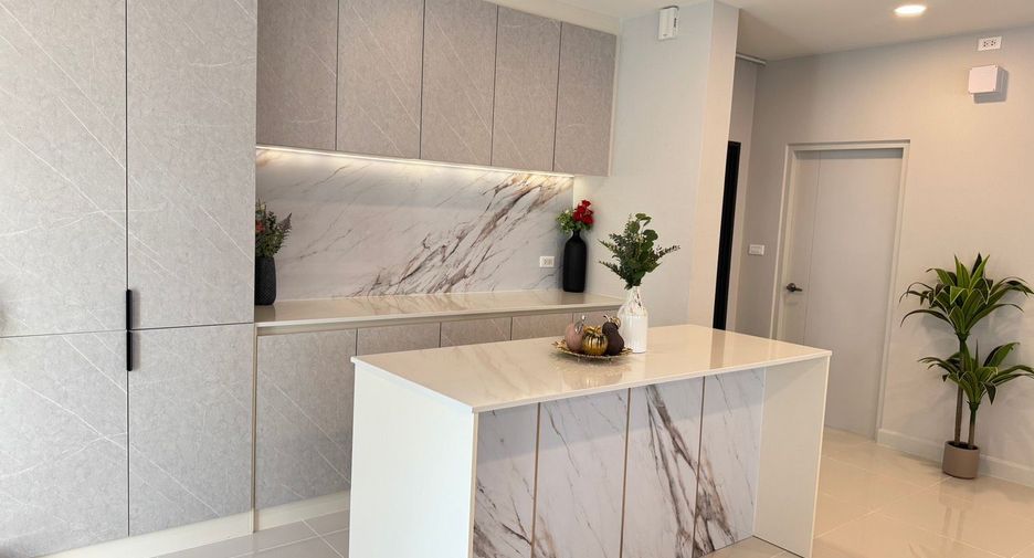 For rent そして for sale 4 ベッドルーム house in Bang Phli, Samut Prakan