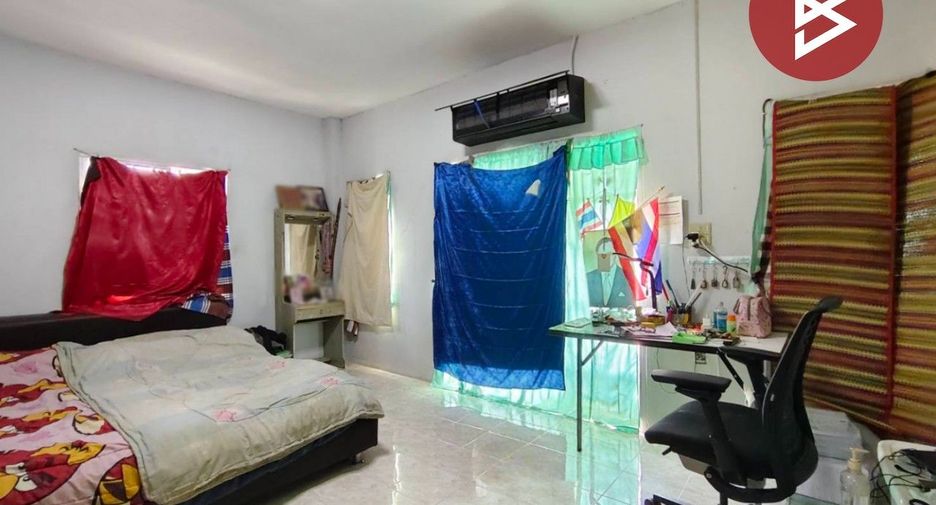 For sale 3 bedrooms townhouse in Mueang Samut Sakhon, Samut Sakhon