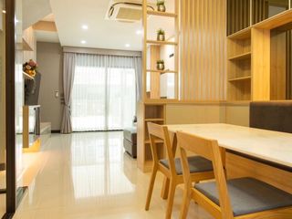 Casa adosada en alquiler y en venta de 3 habitaciones en Lat Phrao, Bangkok
