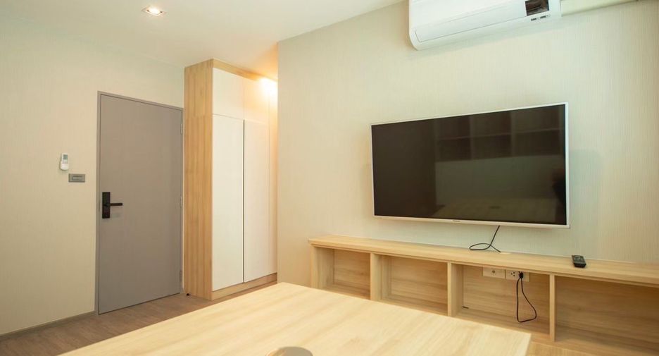 Casa adosada en alquiler y en venta de 3 habitaciones en Lat Phrao, Bangkok