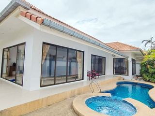 Haus zur Miete und zum Kauf mit 3 Zimmer in Bang Lamung, Chonburi