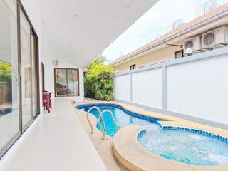Haus zur Miete und zum Kauf mit 3 Zimmer in Bang Lamung, Chonburi