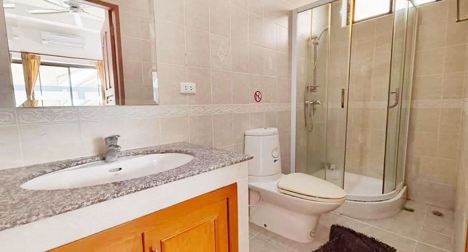 For rent and for sale 3 bedrooms house in Bang Lamung, Chonburi