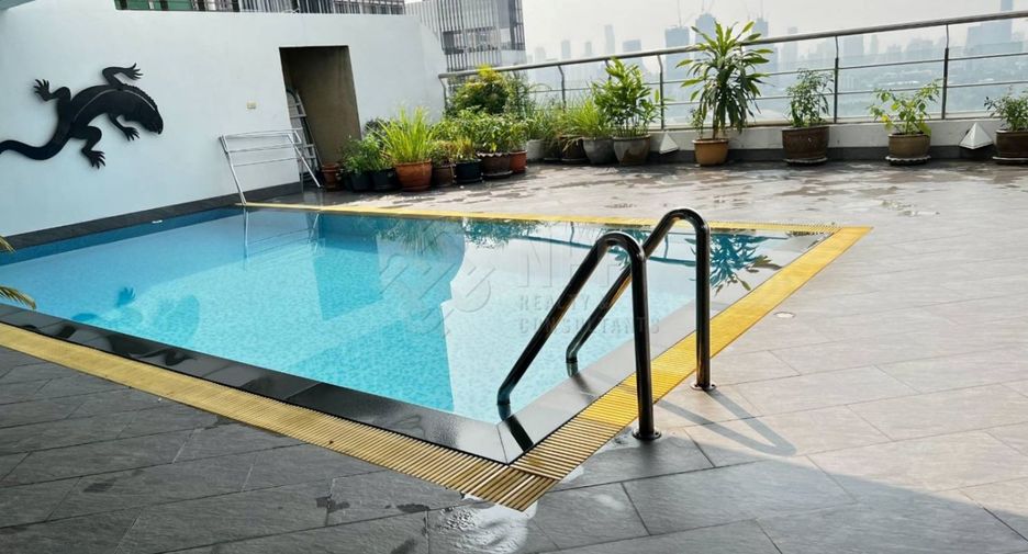 Wohnung zum Kauf mit 3 Zimmer in Khlong Toei, Bangkok