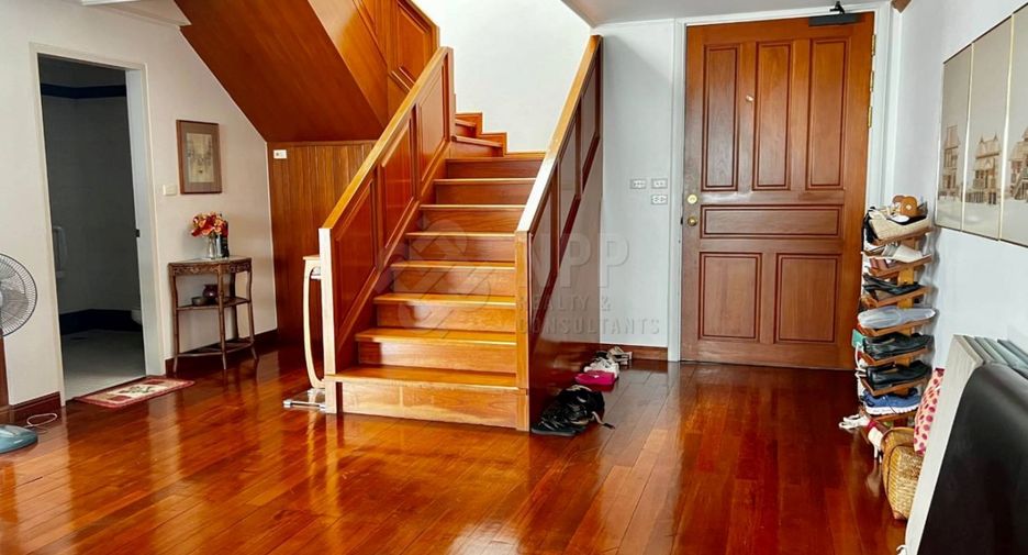 Wohnung zum Kauf mit 3 Zimmer in Khlong Toei, Bangkok