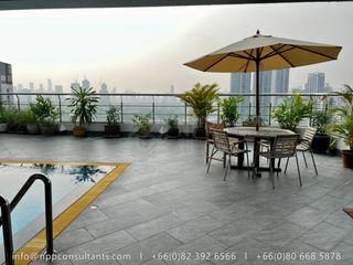 For sale 3 bedrooms condo in Khlong Toei, Bangkok
