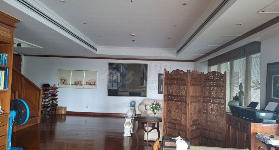 Wohnung zum Kauf mit 3 Zimmer in Khlong Toei, Bangkok