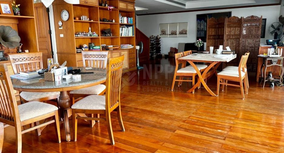 Wohnung zum Kauf mit 3 Zimmer in Khlong Toei, Bangkok