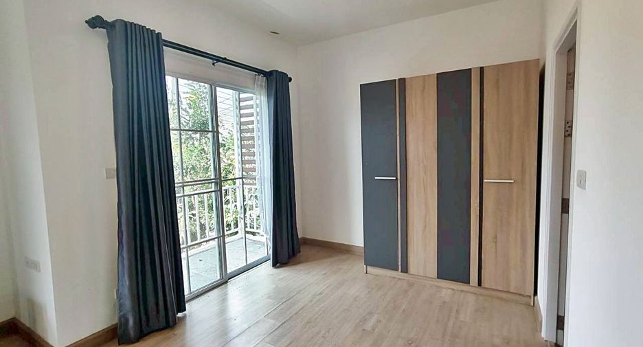 Haus zur Miete mit 4 Zimmer in Mueang Samut Prakan, Samut Prakan