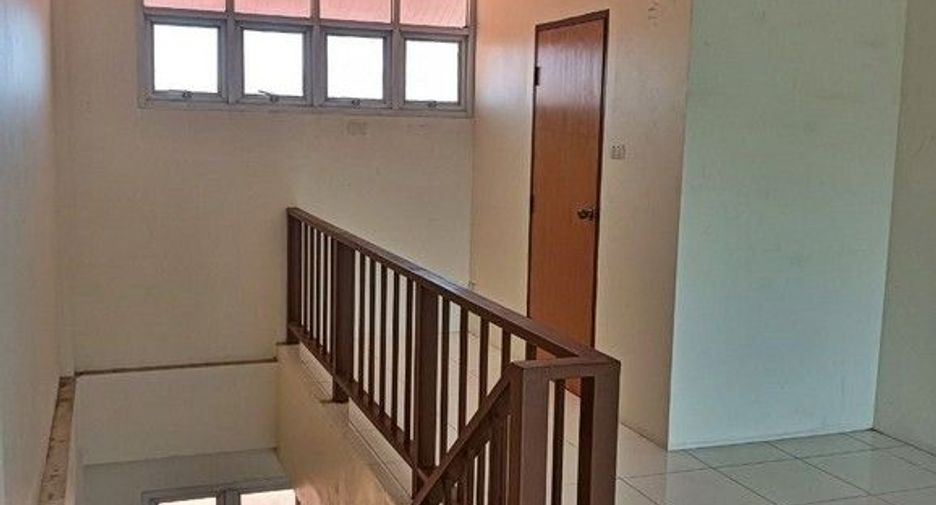 For sale 1 bed retail Space in Ban Bueng, Chonburi