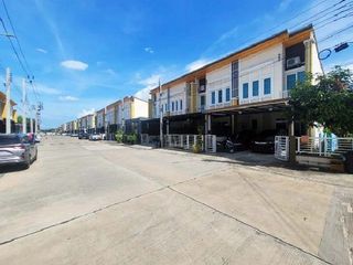 For sale 1 bed townhouse in Prawet, Bangkok