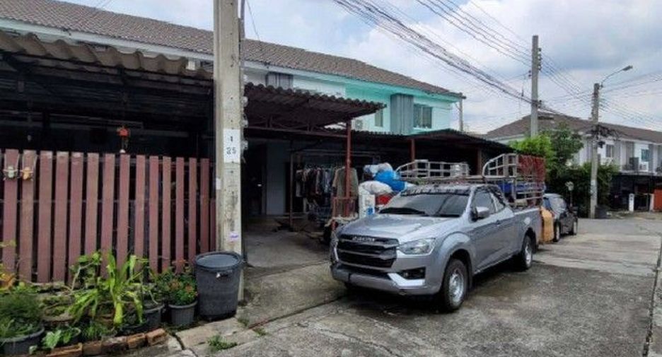 For sale 1 bed townhouse in Lat Krabang, Bangkok