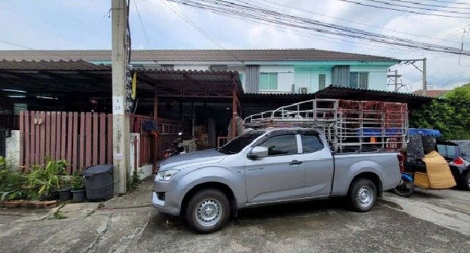 For sale 1 bed townhouse in Lat Krabang, Bangkok
